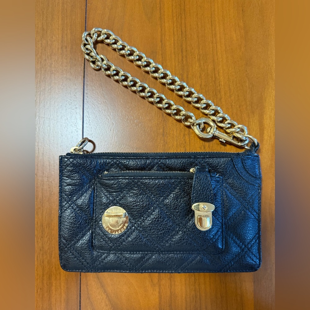 Marc Jacobs Black Quilted Leather Wristlet with Gold Chain - Picture 2 of 4